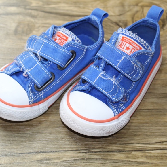 Boys converse shoes, size 6c - Picture 1 of 2